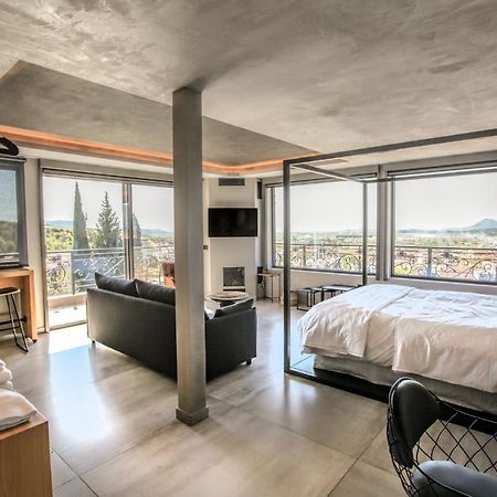 Meteora Heaven And Earth Premium Suites - Adults Friendly Kalambaka Eksteriør billede