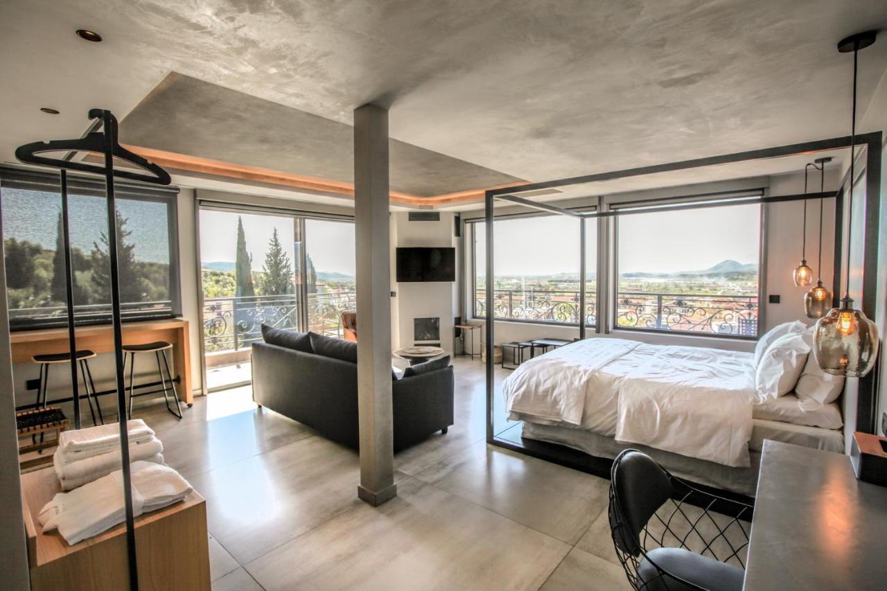 Meteora Heaven And Earth Premium Suites - Adults Friendly Kalambaka Eksteriør billede